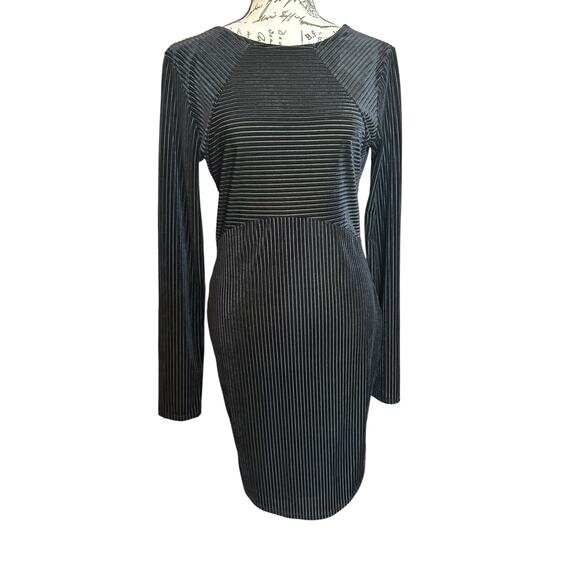 Windsor Dresses & Skirts - Vintage Windsor Black 90s Stretch Velvet Pinstripe Dress Size M MadeinUSA Party
